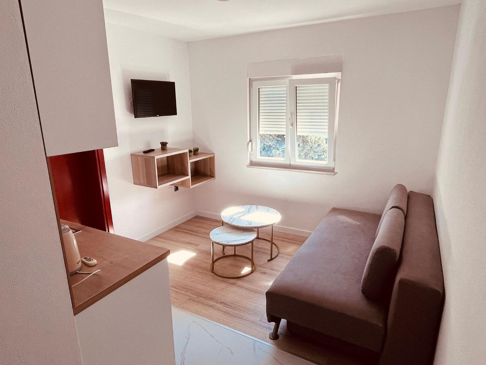Apartments Kristic ネウム エクステリア 写真