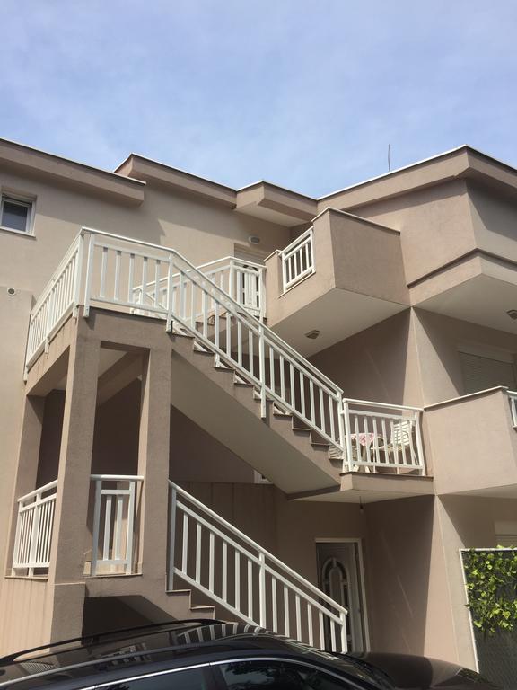 Apartments Kristic ネウム エクステリア 写真